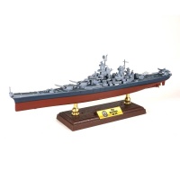 Bitevní loď 1/700 USS Iowa Class USS Missouri