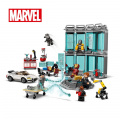 LEGO Super Heroes 76216 Zbrojnice Iron Mana